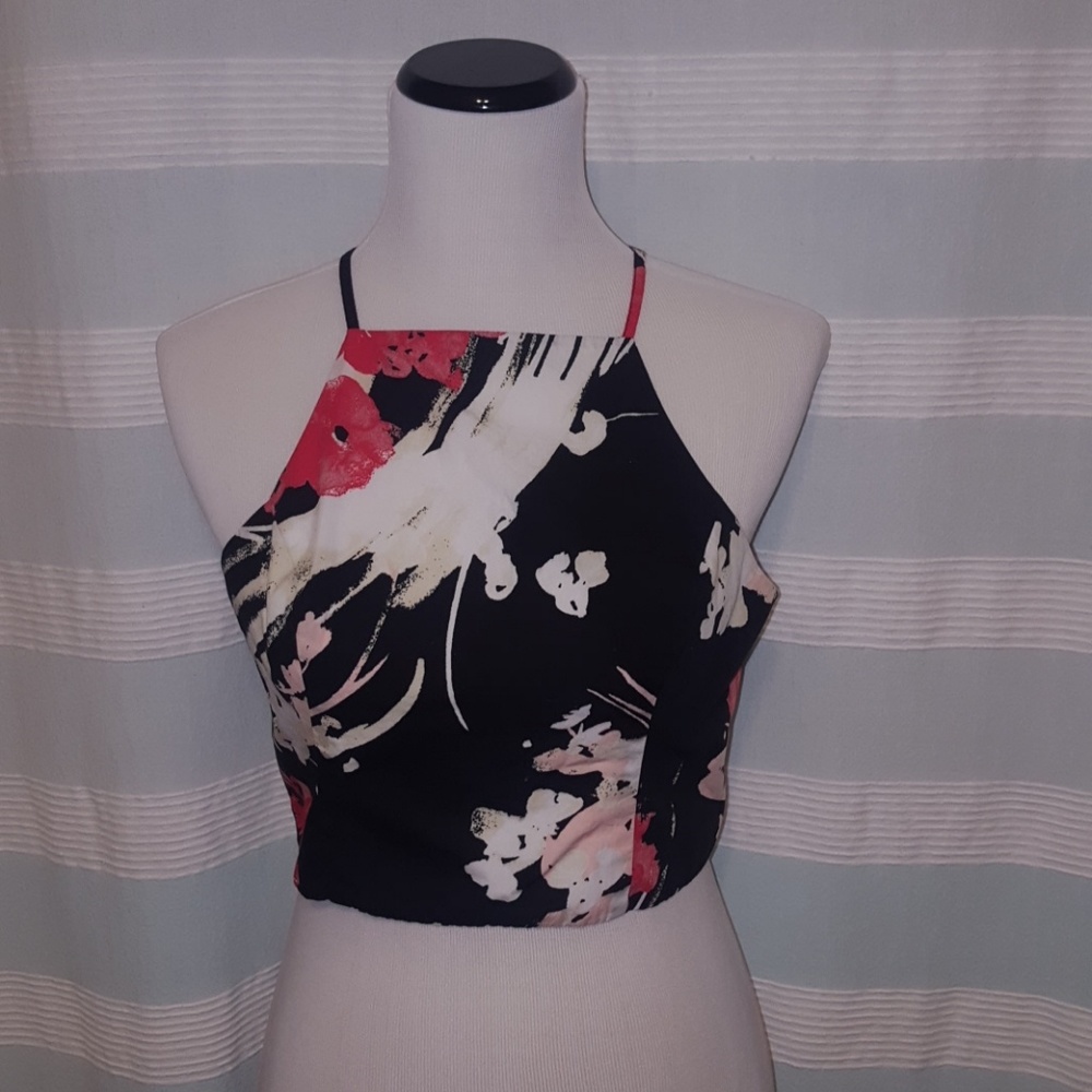 Abstract floral print crop top